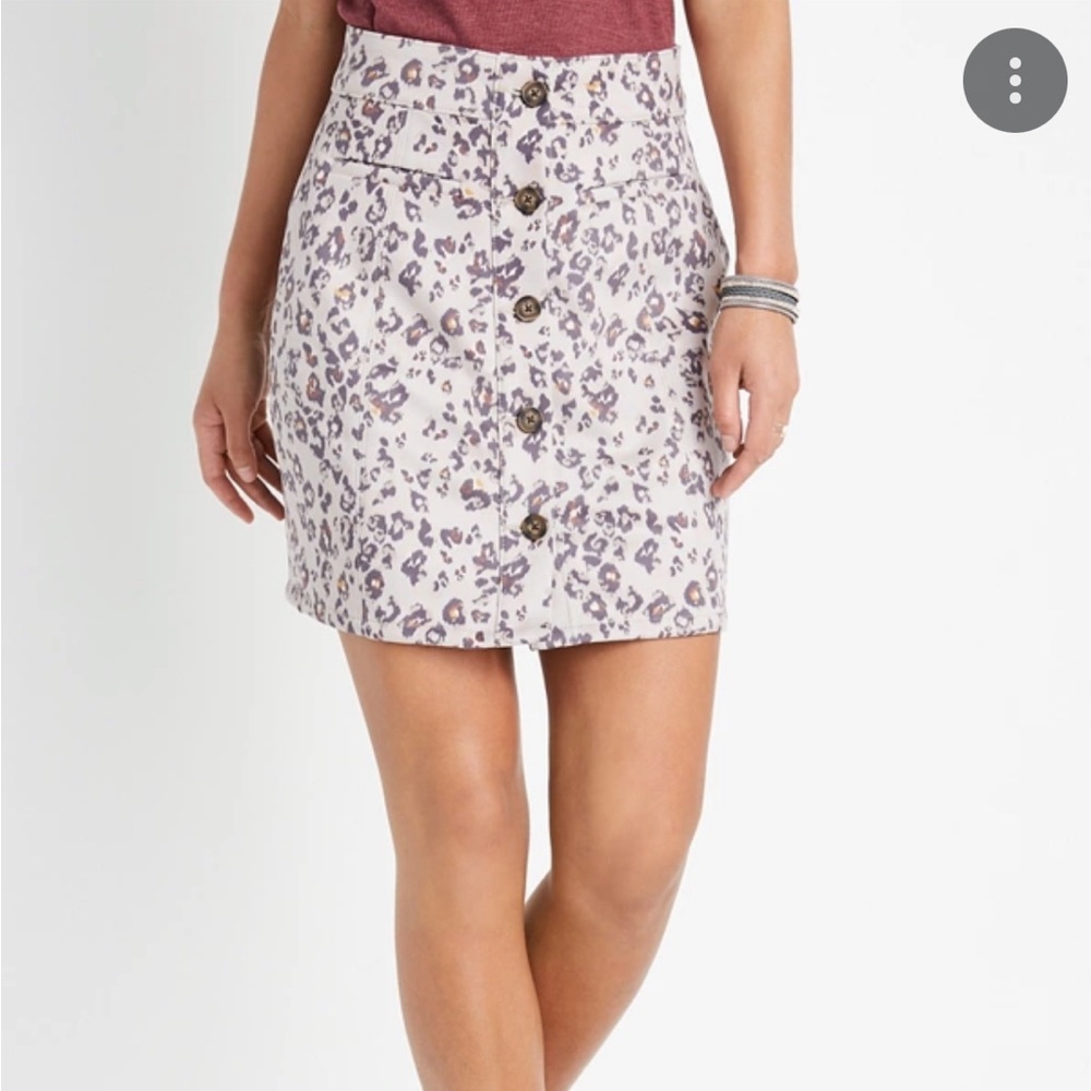 Maurices Leopard print button down mini skirt